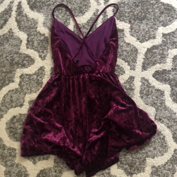 Velvet v neck tank - Picture 2 of 5